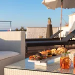 Bed & Breakfast Beauty