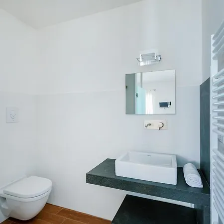 Beauty Bed & Breakfast 4*