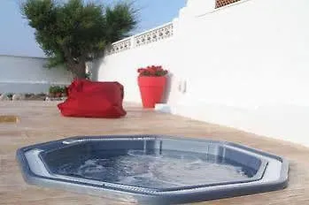 فندق مبيت وإفطار بيوتي بيتش 4*